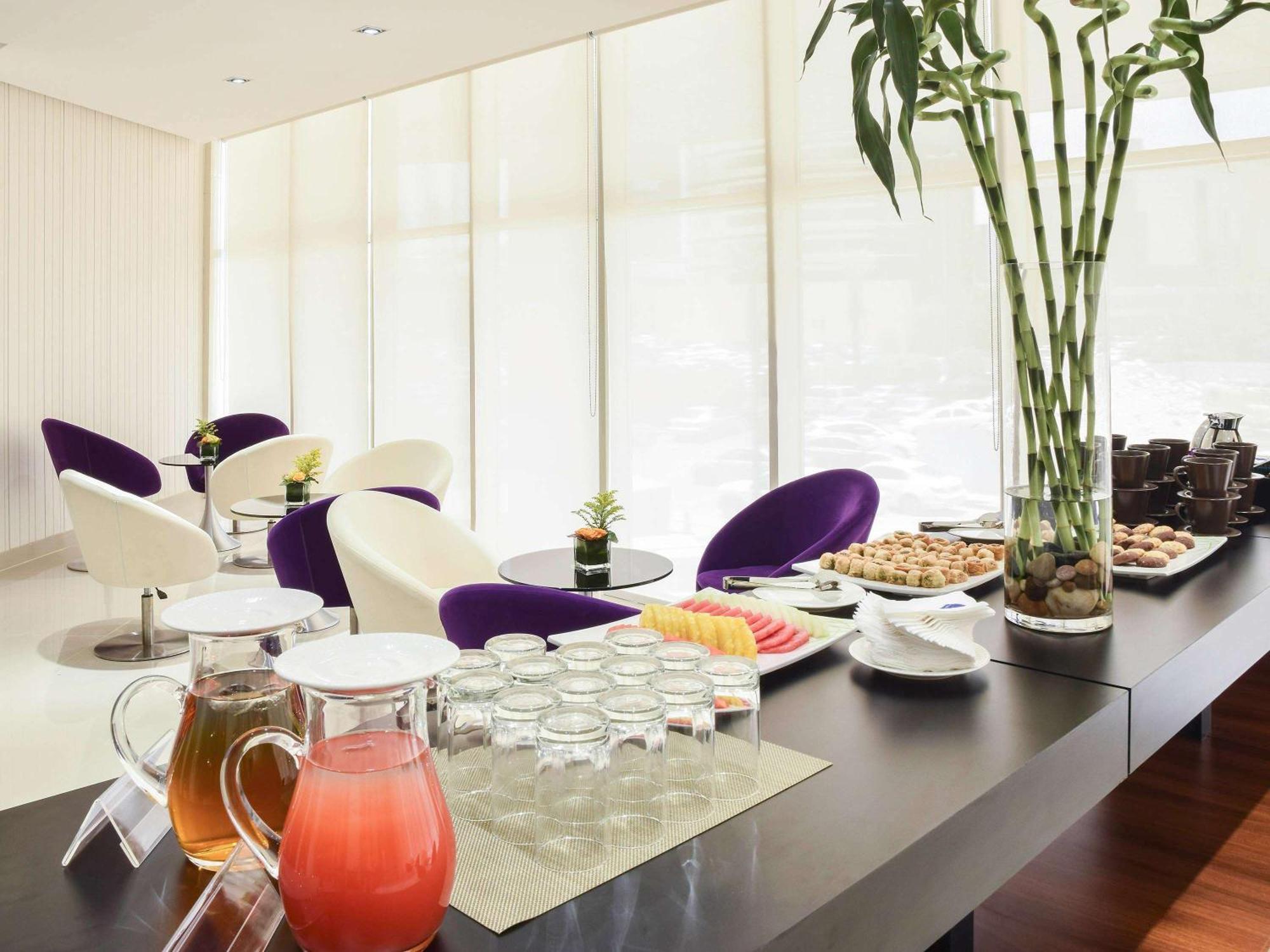 Novotel Suites Riyadh Centre Ngoại thất bức ảnh