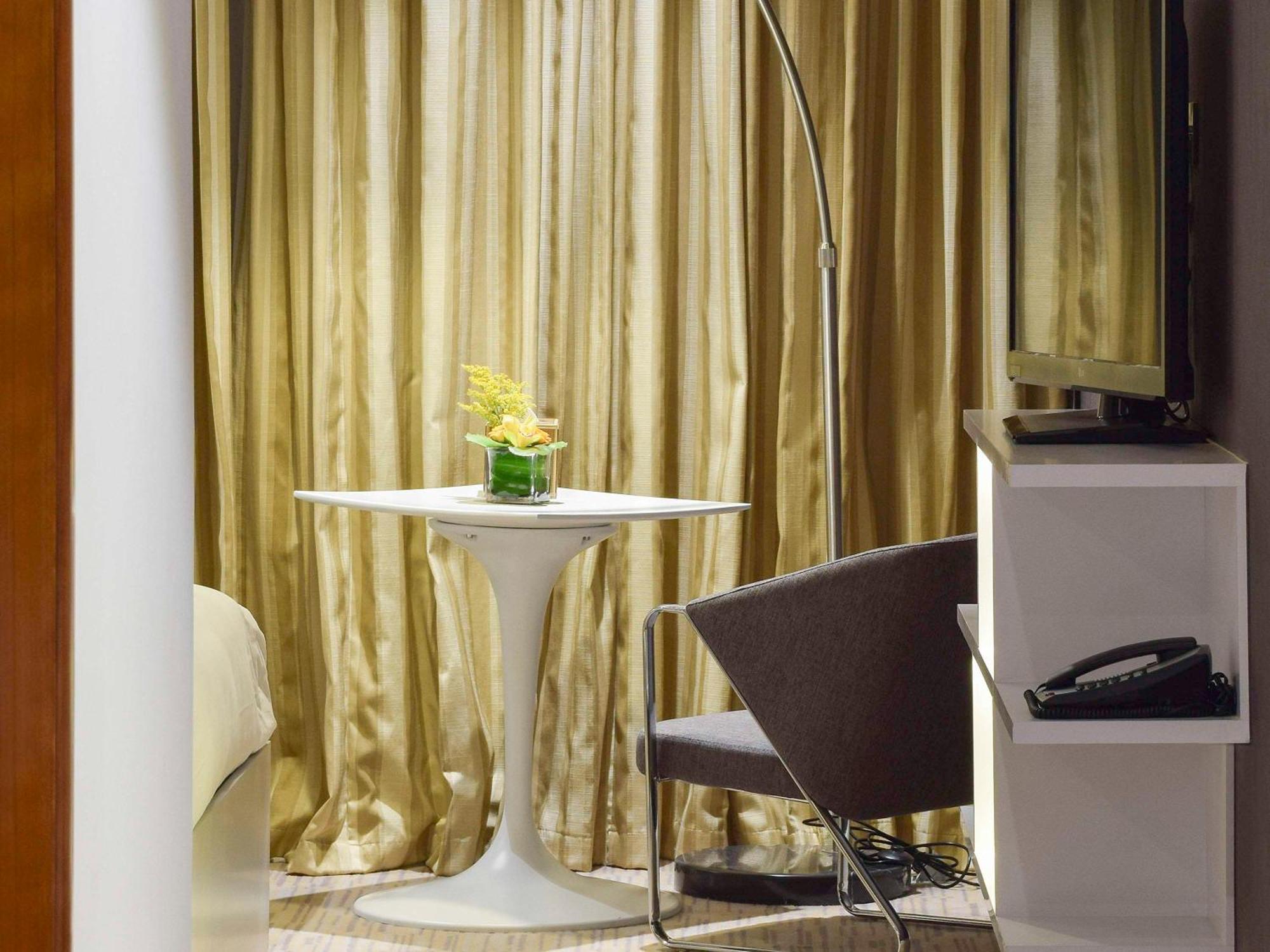 Novotel Suites Riyadh Centre Ngoại thất bức ảnh