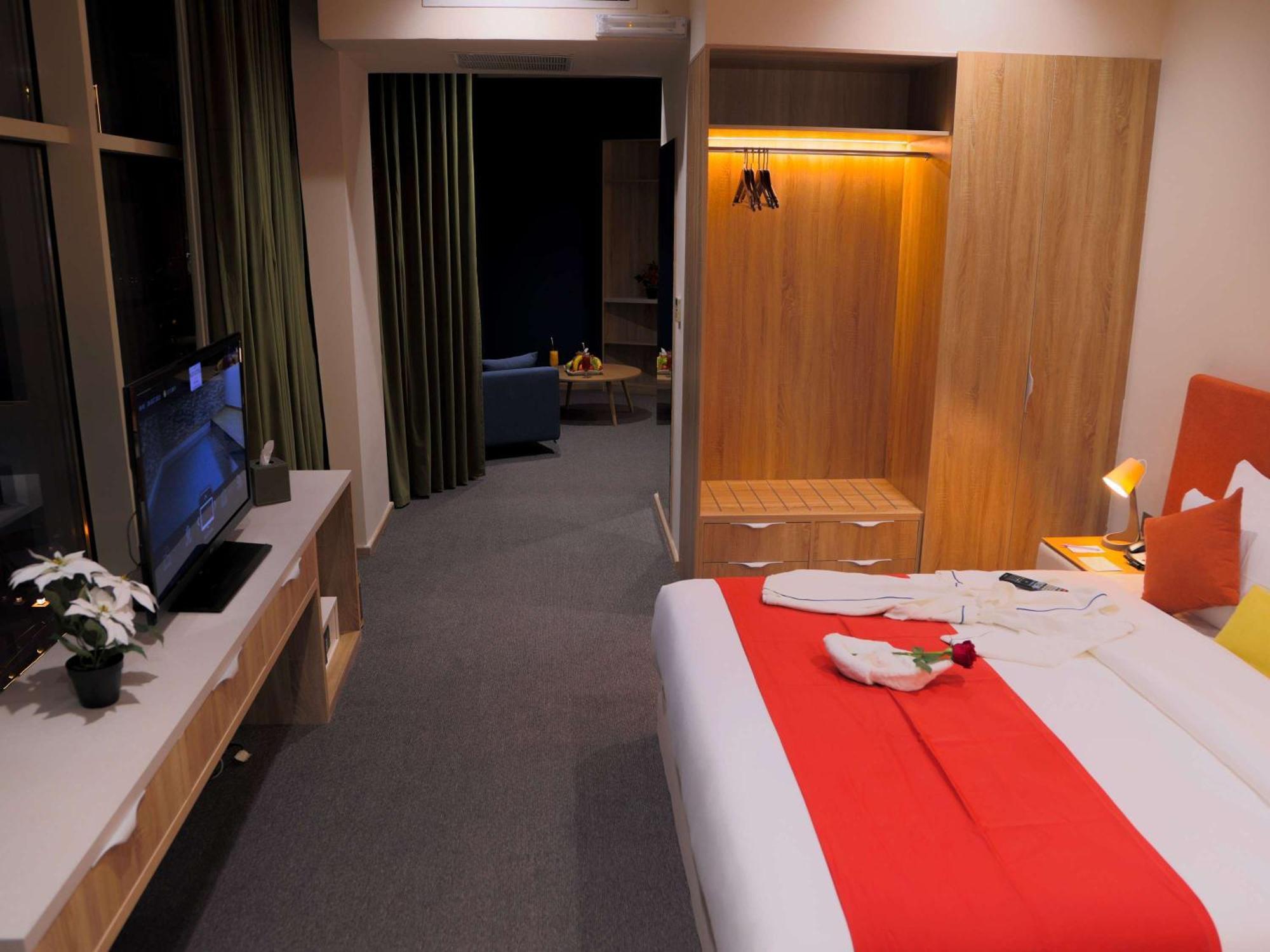 Novotel Suites Riyadh Centre Ngoại thất bức ảnh